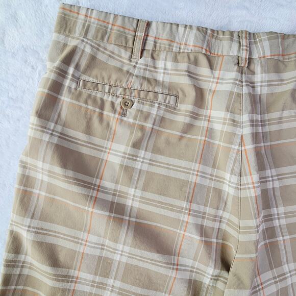 Nike Golf Shorts Dry Fit Size 42Tan White Plaid Flat Front Performance - Picture 7 of 14